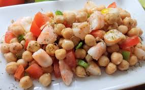 Ensalada de garbanzos y langostinos